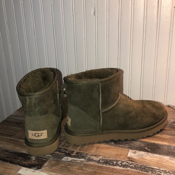 hunter green uggs